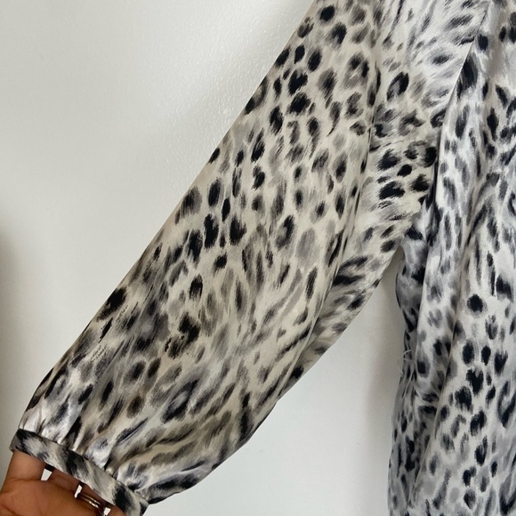 Ann Taylor Satin Leopard Animal Print Midi Dress Size SP Petite 3/4 Sleeves NWT - Picture 4 of 13